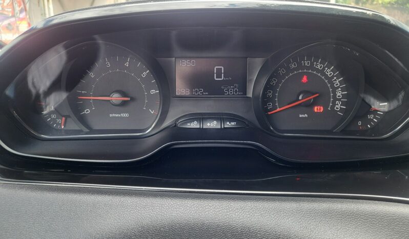 Peugeot 208 | FWD (przód) | Manualna | 68 KM | Szary full