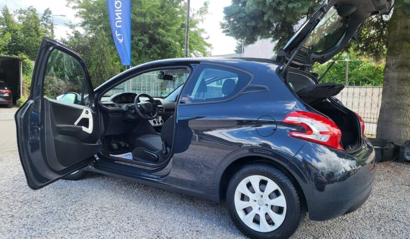 Peugeot 208 | FWD (przód) | Manualna | 68 KM | Szary full