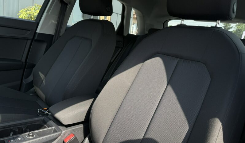 Audi Q3 | FWD (przód) | Automatyczna | 150 KM | Niebieski full