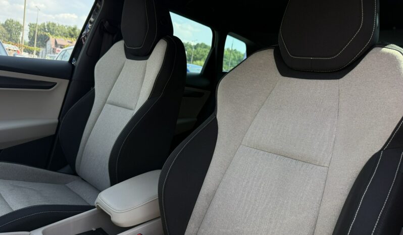 Skoda Karoq | FWD (przód) | Manualna | 150 KM | Czarny full