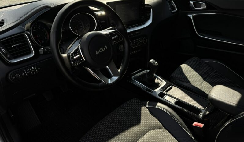 Kia Ceed | FWD (przód) | Manualna | 160 KM | Szary full
