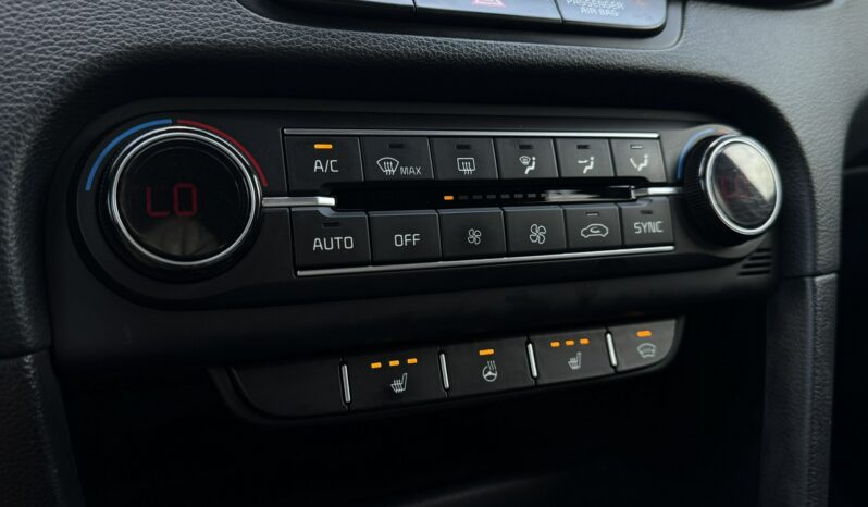 Kia Ceed | FWD (przód) | Manualna | 160 KM | Szary full