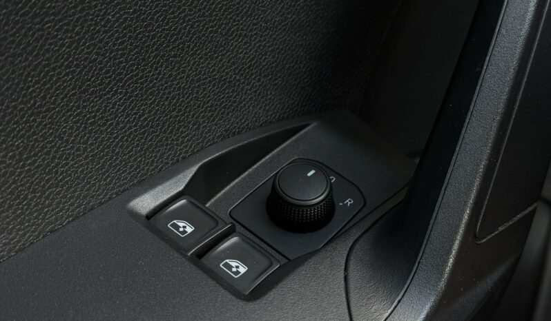 Seat Ibiza | FWD (przód) | Manualna | 80 KM | Granatowy full