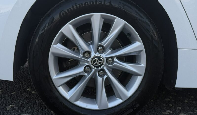 Toyota Corolla | FWD (przód) | Automatyczna | 140 KM | Biały full