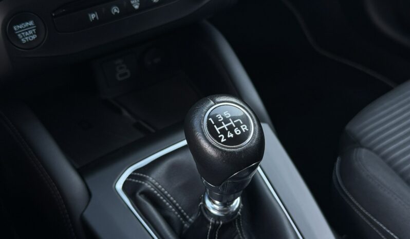 Ford Focus | FWD (przód) | Manualna | 125 KM | Czerwony full