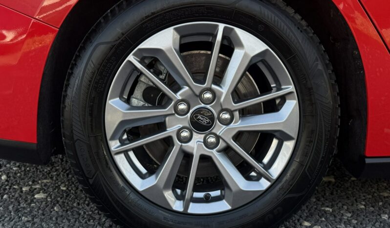 Ford Focus | FWD (przód) | Manualna | 125 KM | Czerwony full