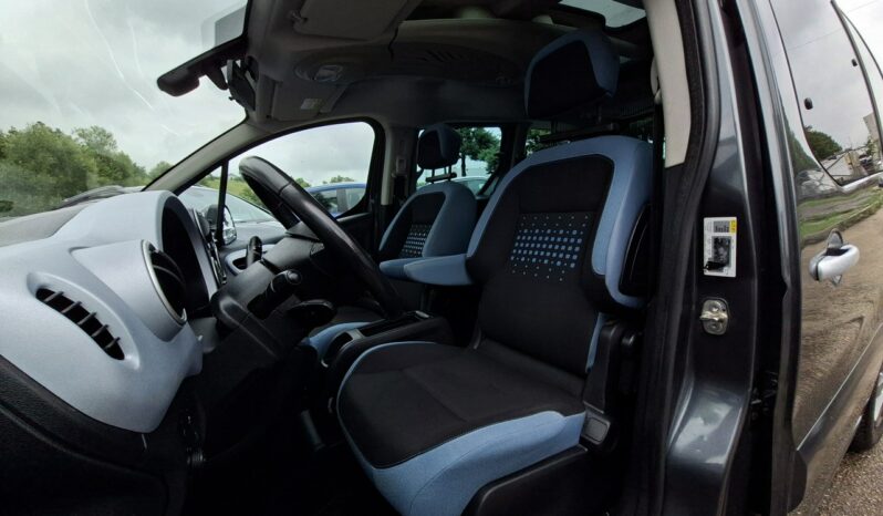 Citroën Berlingo | FWD (przód) | Manualna | 120 KM | Szary full