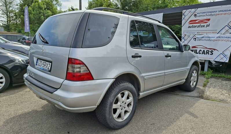 Mercedes-Benz ML | 4×4 (stały) | Automatyczna | 218 KM | Srebrny full