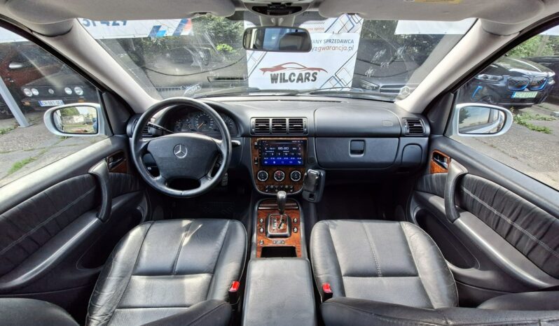 Mercedes-Benz ML | 4×4 (stały) | Automatyczna | 218 KM | Srebrny full