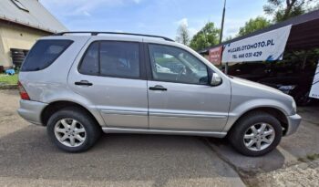 Mercedes-Benz ML | 4×4 (stały) | Automatyczna | 218 KM | Srebrny full