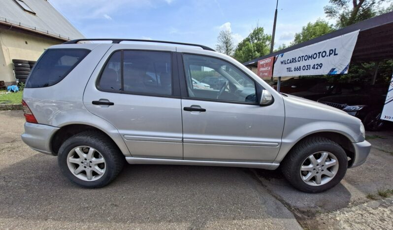 Mercedes-Benz ML | 4×4 (stały) | Automatyczna | 218 KM | Srebrny full