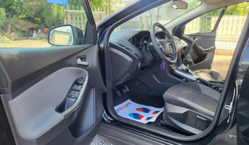 Ford Focus | FWD (przód) | Manualna | 125 KM | Czarny full