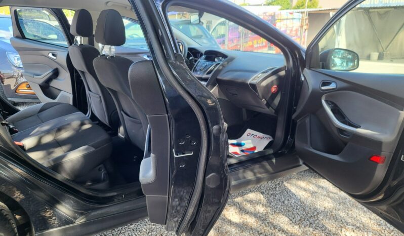 Ford Focus | FWD (przód) | Manualna | 125 KM | Czarny full