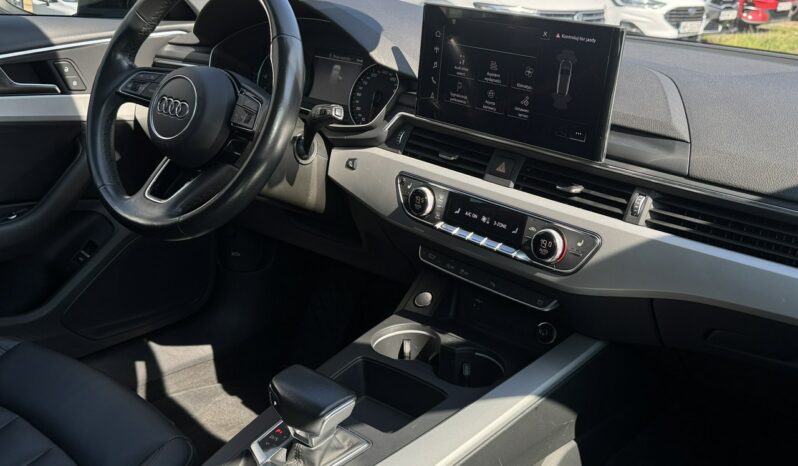 Audi A4 Avant | FWD (przód) | Automatyczna | 204 KM | Czarny full
