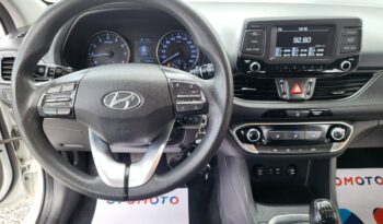 Hyundai i30 | FWD (przód) | Manualna | 100 KM | Biały full