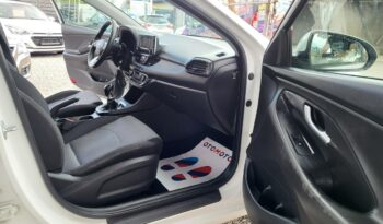 Hyundai i30 | FWD (przód) | Manualna | 100 KM | Biały full