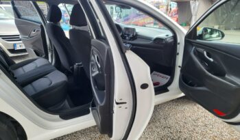 Hyundai i30 | FWD (przód) | Manualna | 100 KM | Biały full