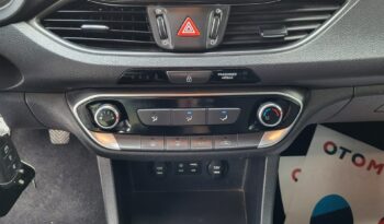 Hyundai i30 | FWD (przód) | Manualna | 100 KM | Biały full