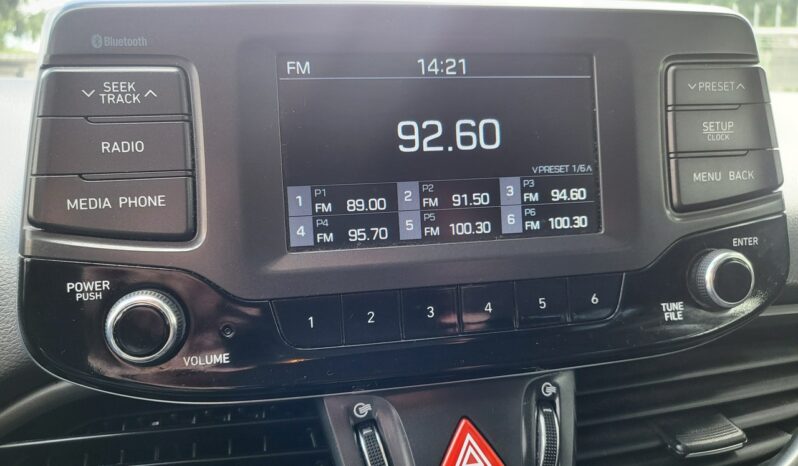 Hyundai i30 | FWD (przód) | Manualna | 100 KM | Biały full