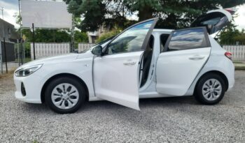 Hyundai i30 | FWD (przód) | Manualna | 100 KM | Biały full