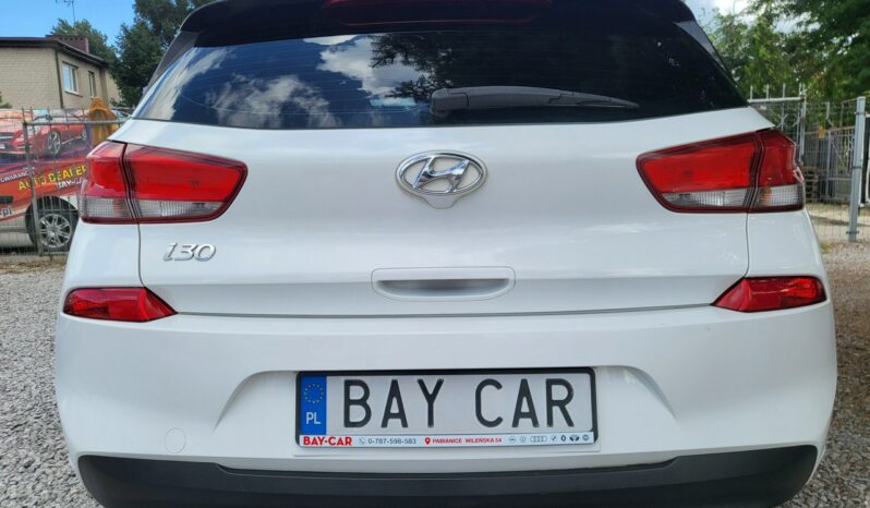 Hyundai i30 | FWD (przód) | Manualna | 100 KM | Biały full