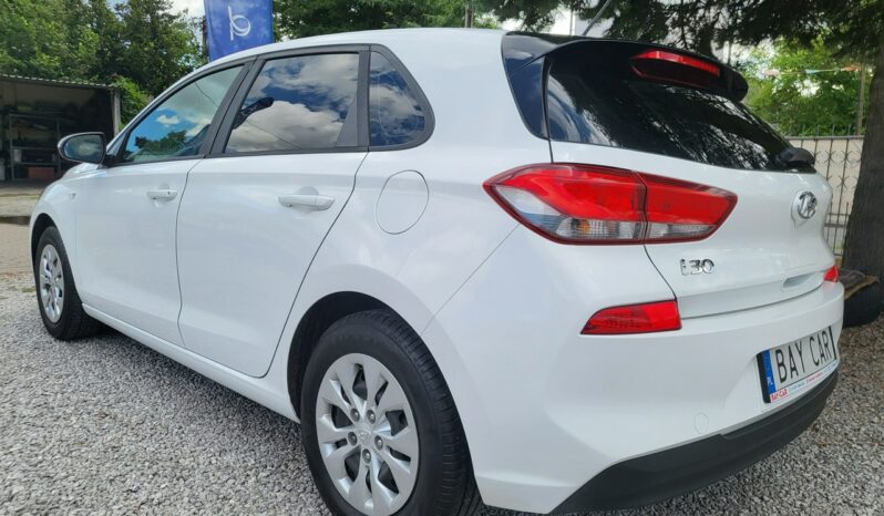 Hyundai i30 | FWD (przód) | Manualna | 100 KM | Biały full