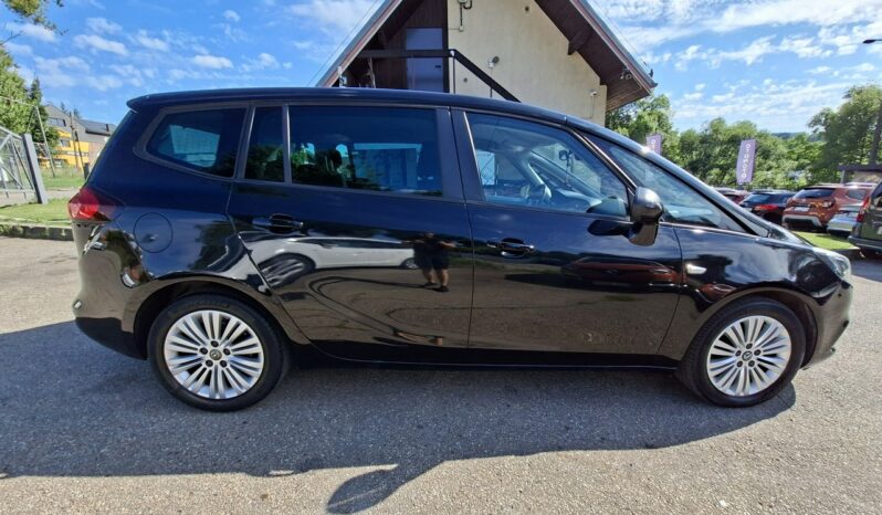 Opel Zafira | FWD (przód) | Manualna | 140 KM | Czarny full