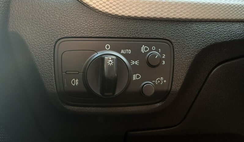 Audi Q2 | FWD (przód) | Manualna | 116 KM | Biały full