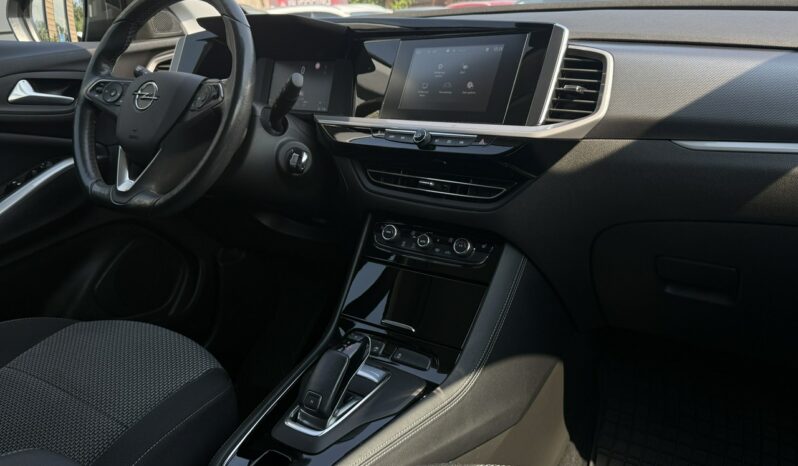 Opel Grandland X | FWD (przód) | Automatyczna | 130 KM | Srebrny full