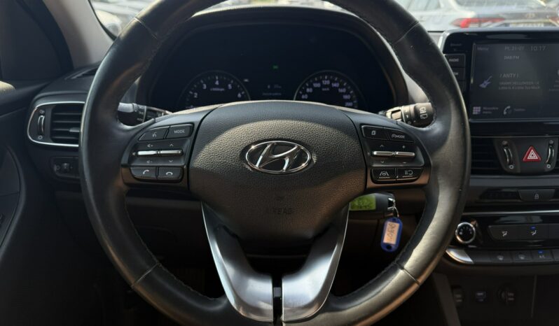 Hyundai i30 | FWD (przód) | Manualna | 120 KM | Srebrny full