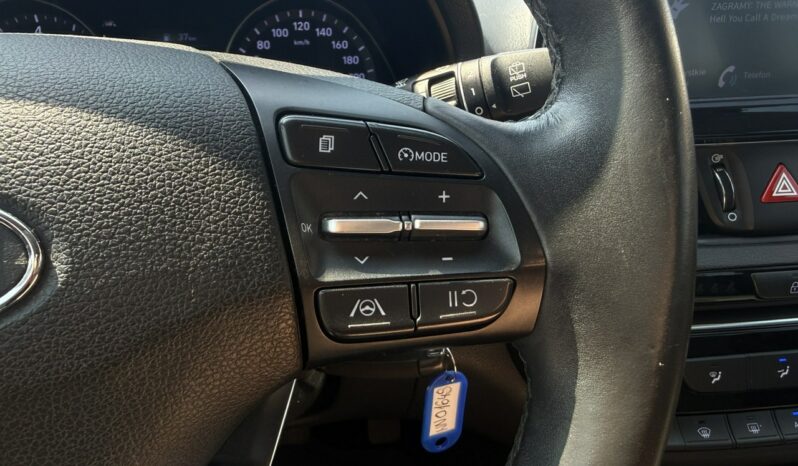Hyundai i30 | FWD (przód) | Manualna | 120 KM | Srebrny full