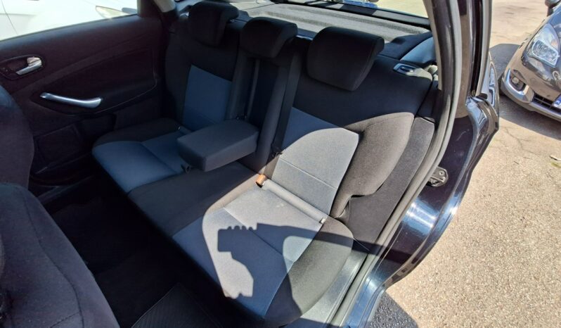 Ford Mondeo | FWD (przód) | Manualna | 100 KM | Czarny full