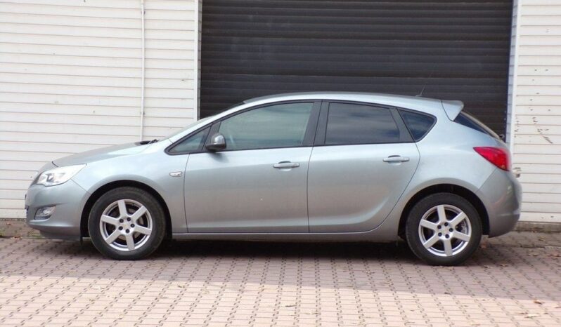 Opel Astra | FWD (przód) | Manualna | 115 KM | Srebrny full