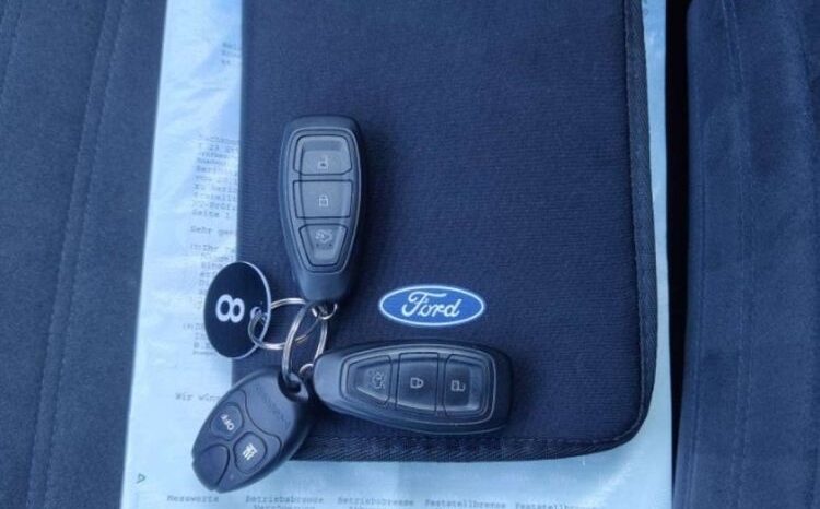 Ford Kuga | 4×4 (doł. automatycznie) | Automatyczna | 190 KM | Szary full