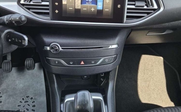 Peugeot 308 | FWD (przód) | Manualna | 99 KM | Biały full