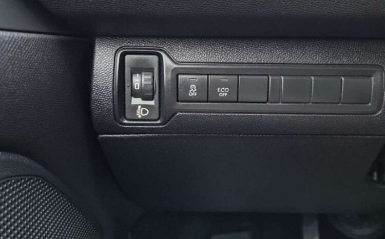 Peugeot 308 | FWD (przód) | Manualna | 99 KM | Biały full