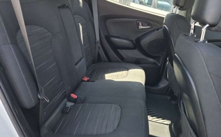 Hyundai ix35 | FWD (przód) | Manualna | 135 KM | Biały full