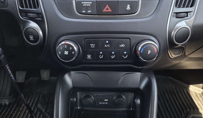Hyundai ix35 | FWD (przód) | Manualna | 135 KM | Biały full