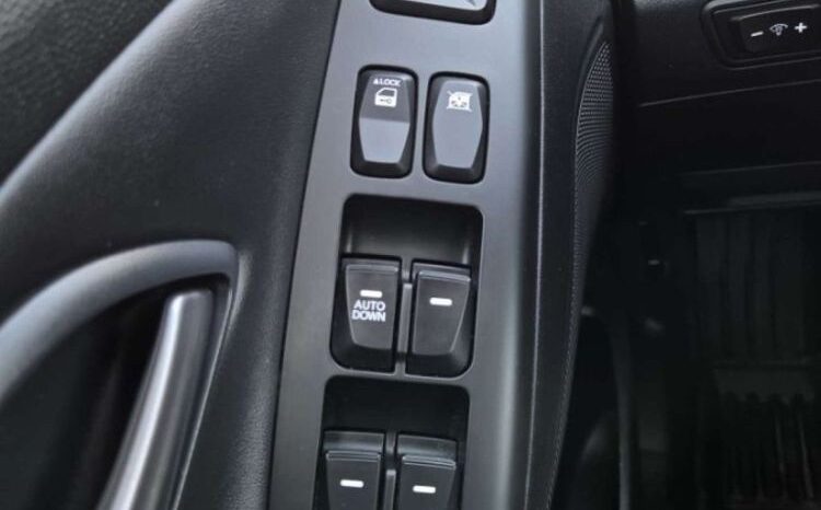 Hyundai ix35 | FWD (przód) | Manualna | 135 KM | Biały full
