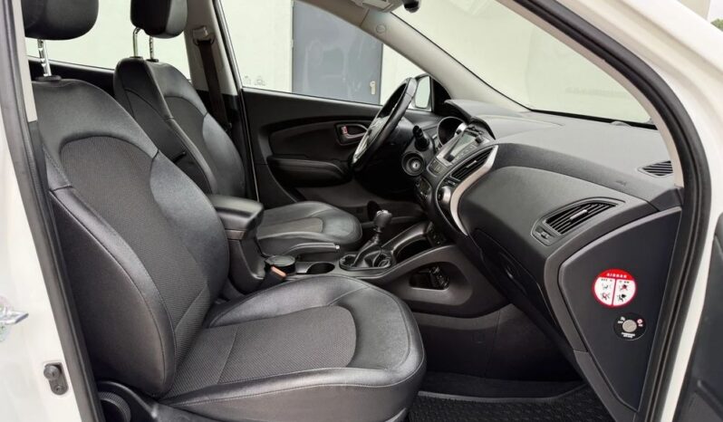 Hyundai ix35 | FWD (przód) | Manualna | 166 KM | Biały full