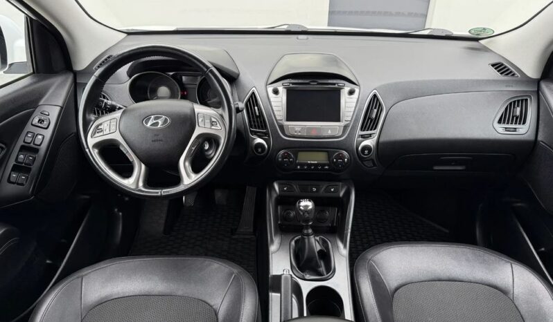 Hyundai ix35 | FWD (przód) | Manualna | 166 KM | Biały full