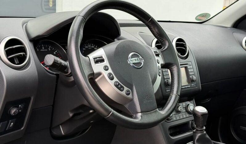Nissan Qashqai | 4×4 (doł. ręcznie) | Manualna | 141 KM | Inny kolor full