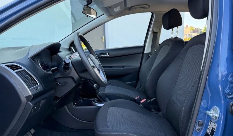 Hyundai i20 | FWD (przód) | Manualna | 86 KM | Niebieski full