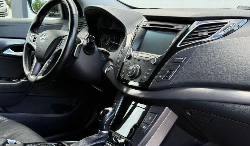 Hyundai i40 | FWD (przód) | Automatyczna | 141 KM | Czarny full