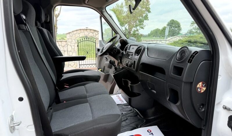 Renault Master | 4×4 (doł. ręcznie) | Manualna | 130 KM | Biały full