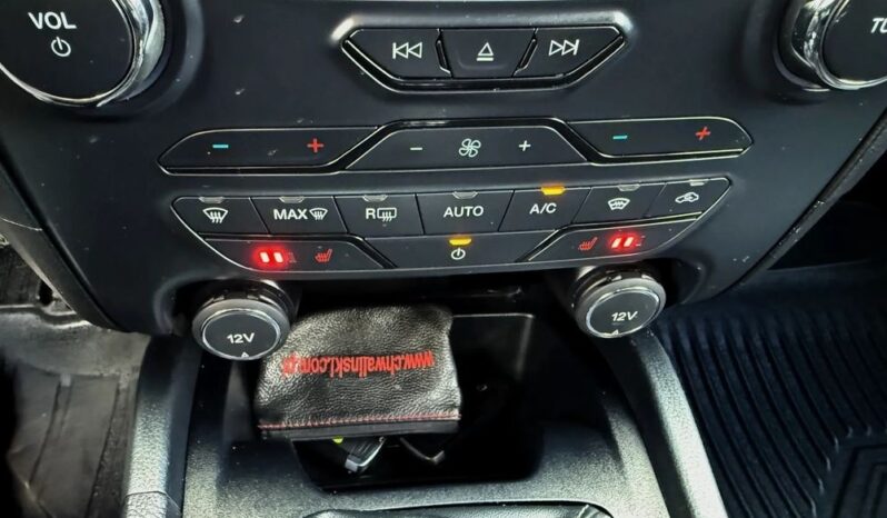 Ford Ranger | 4×4 (stały) | Manualna | 213 KM | Czarny full