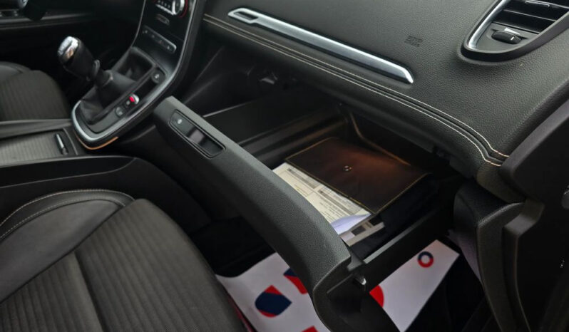 Renault Grand Scenic | FWD (przód) | Manualna | 110 KM | Czarny full