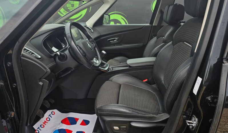 Renault Grand Scenic | FWD (przód) | Manualna | 110 KM | Czarny full