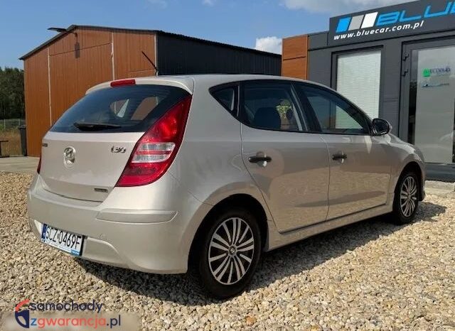 Hyundai i30 | FWD (przód) | Manualna | 90 KM | Beżowy full