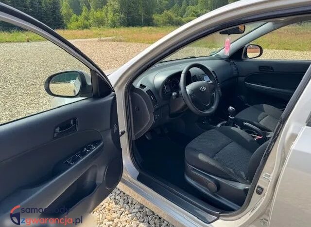 Hyundai i30 | FWD (przód) | Manualna | 90 KM | Beżowy full